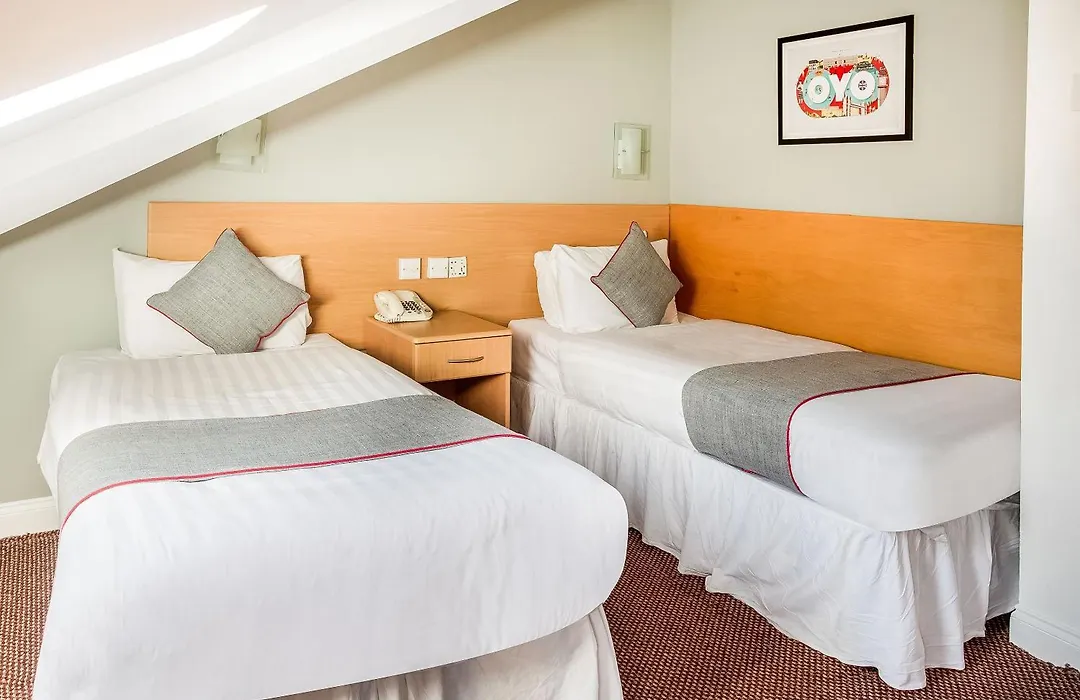 London Guest House By Oyo - Acton-1